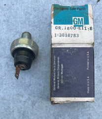 NOS 1960-69 CORVAIR ALL - OIL PRESSURE SWITCH - 3818783