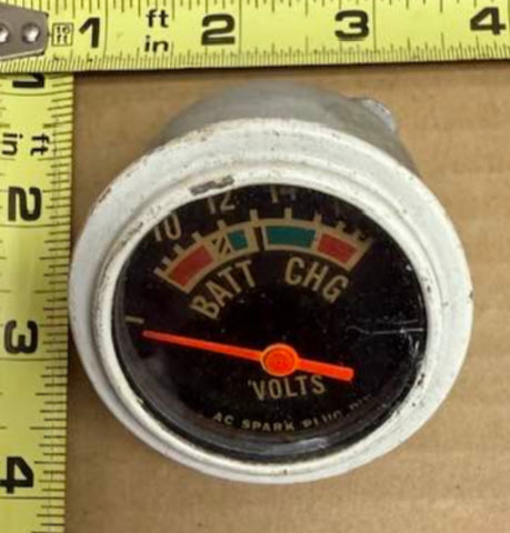 USED VINTAGE AC SPARKS GAUGE BATTERY CHARGE VOLTS UNTESTED