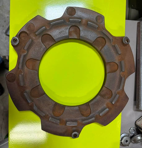 USED 1962-69 CORVAIR TURBO AND 4X1 CARBURETOR CARS CLUTCH PRESSURE PLATE