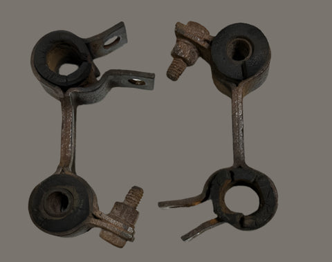 USED 1962-63 CORVAIR FRONT STABILIZER / SWAY BAR CENTER SUPPORT- (LF OR RT)