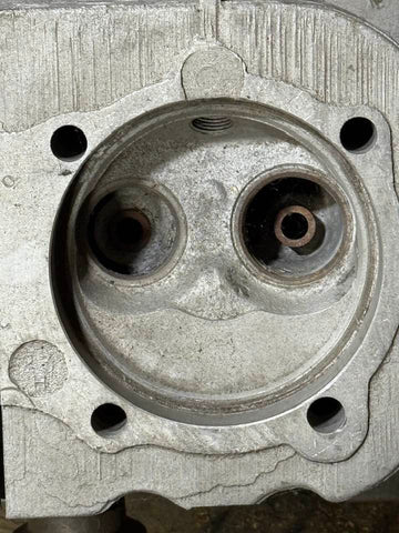 USED 1965 CORVAIR 110HP ENGINE HEAD GM CASTING NUMBER 3878566