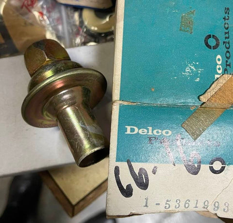 NOS 1966-69 CORVAIR CHECK VALVE ASSY SMOG