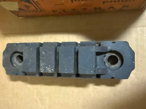 NOS PITTMAN PRODUCTS Transmission Mount – Fits 1955–1957 Chevrolet Passenger Cars – GM 3700334 / 3700519