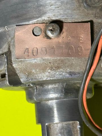USED Chrysler 4091709 DISTRIBUTOR FOR A 400 CID V8, 4-barrel carburetor