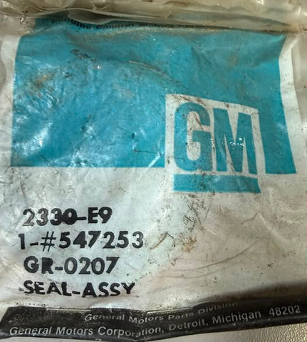 NOS 1978-79 151 CUI FRONT ENGINE CRANKSHAFT SEAL