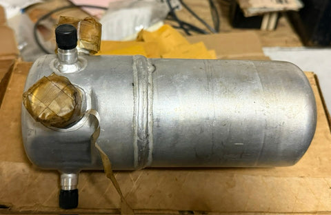 Everco A7295 Cross-Reference: Standard Air Parts 3956N Barcode: 7 57935 00710 7 System Type: R-12 A/C Accumulator with Tube Kit