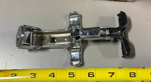 NOS 1985-1996 GM 14017498 Chevrolet Van Side Window Chrome Latch