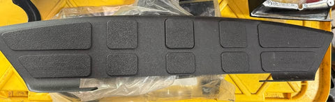 NOS 15720781 Rear Bumper Step Center Pad