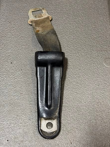 Genuine GM CHEVROLET Plastic Seat Belt Retainer Housing WITH RETRACTOR AND BELT