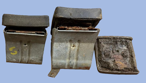 1967-69 CORVAIR PADDED ASH TRAY DOOR AND RECEPTACLE ASSY