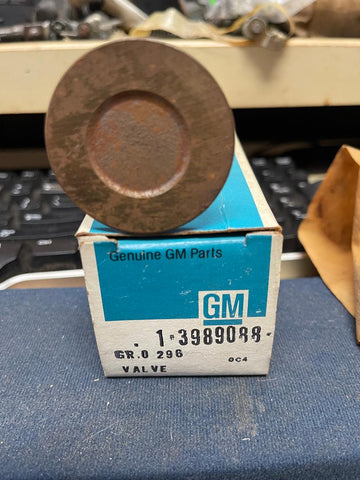 NOS 1968 POLICE TAXI INTAKE VALVE 3989088