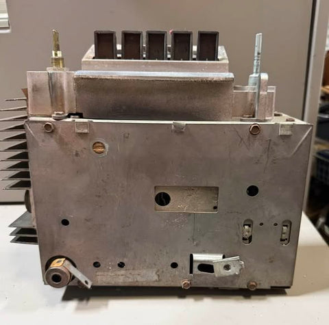 CORVAIR USED AM/FM RADIO - UNTESTED - NO RETURNS - SOLD AS IS